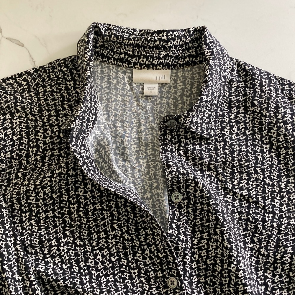 J.JILL Button Down. Size S